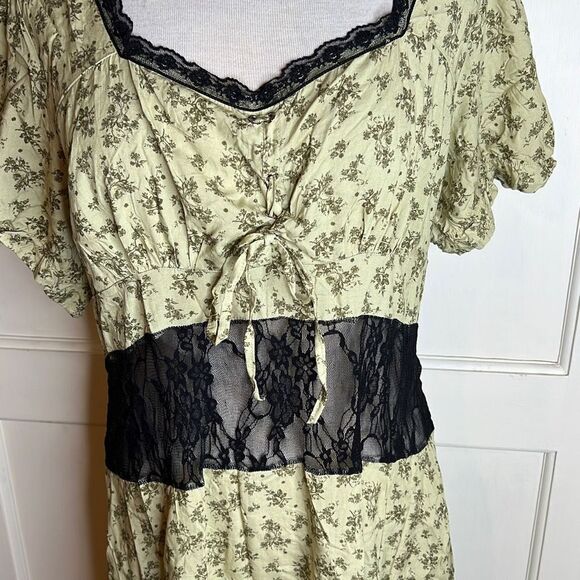 Thorn & Fable Green Floral black Lace Midi Dress Plus Size 18 - Picture 2 of 5